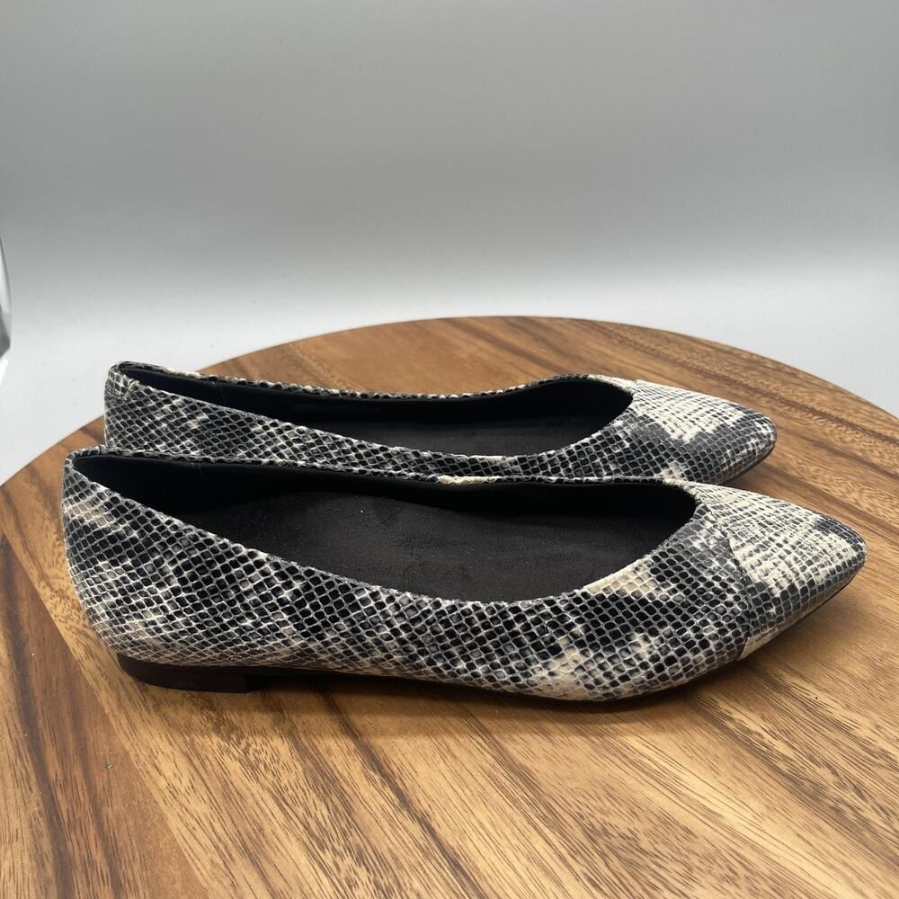 Vionic Caballo Flats Womens Size 8 Black Gray Snake Print Pointed Toe Casual